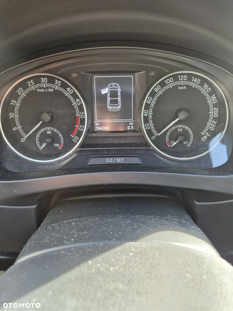 Skoda RAPID - 22