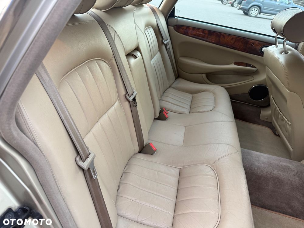Jaguar XJ 4.0 Executive - 24