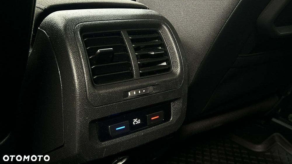 Volkswagen Touran 2.0 TDI BMT Comfortline DSG - 17