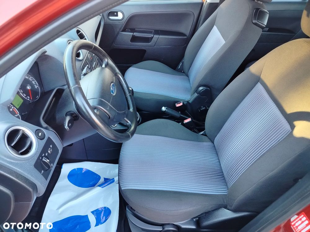 Ford Fusion 1.4 Ambiente - 22