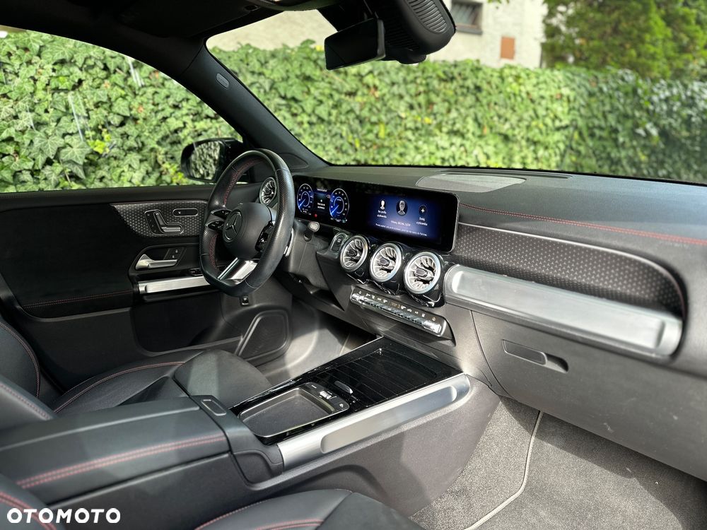 Mercedes-Benz EQB 250 70.5kWh AMG Line 7os - 17