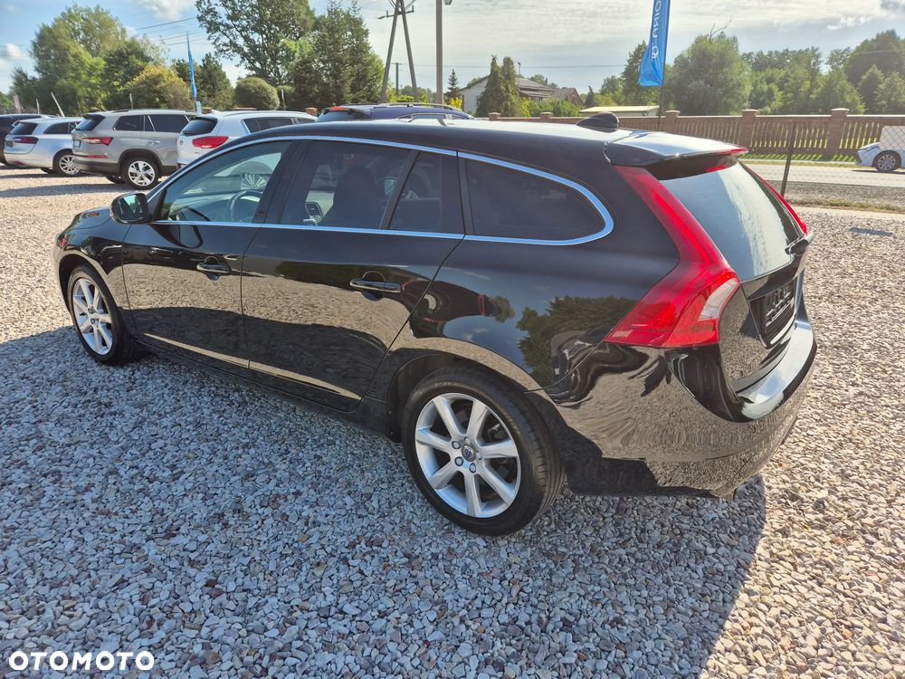 Volvo V60 D3 Momentum - 13