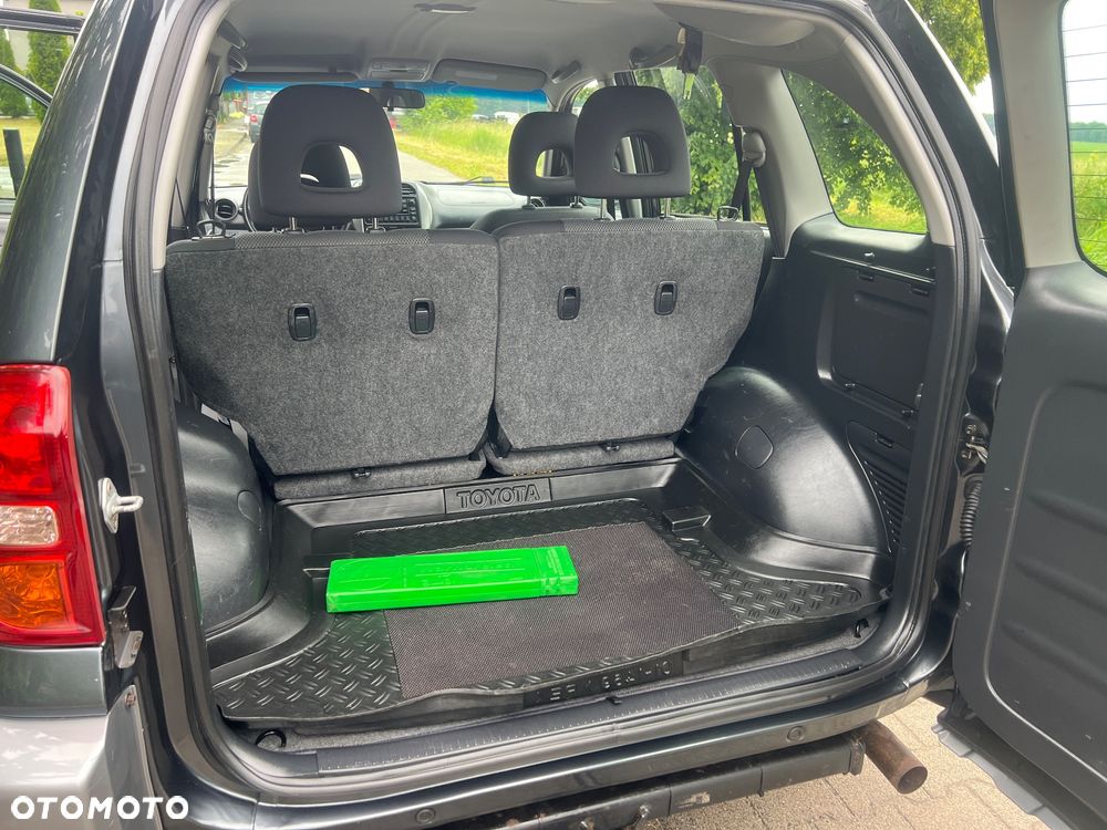 Toyota RAV4 - 25