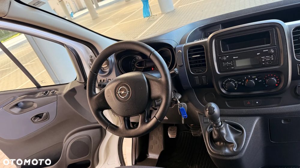 Opel Vivaro Trafic - 7