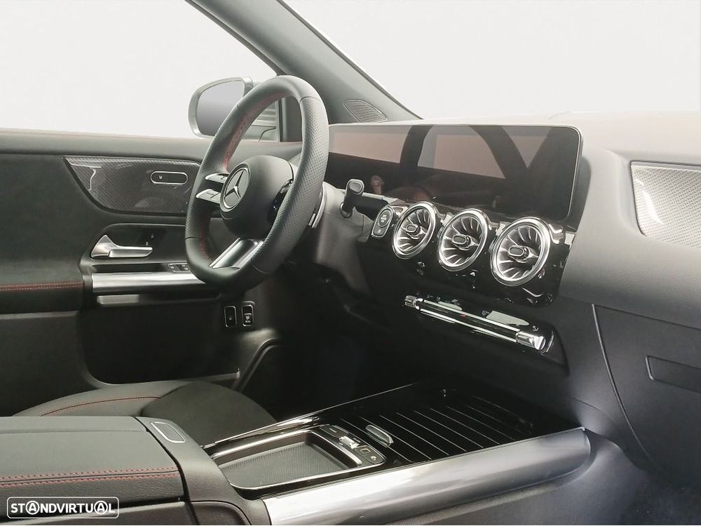 Mercedes-Benz GLA 250 e AMG Line - 12