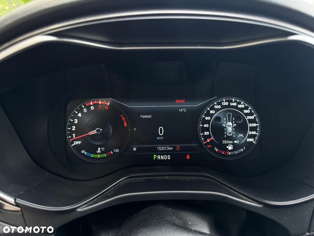 Ford Fusion - 10