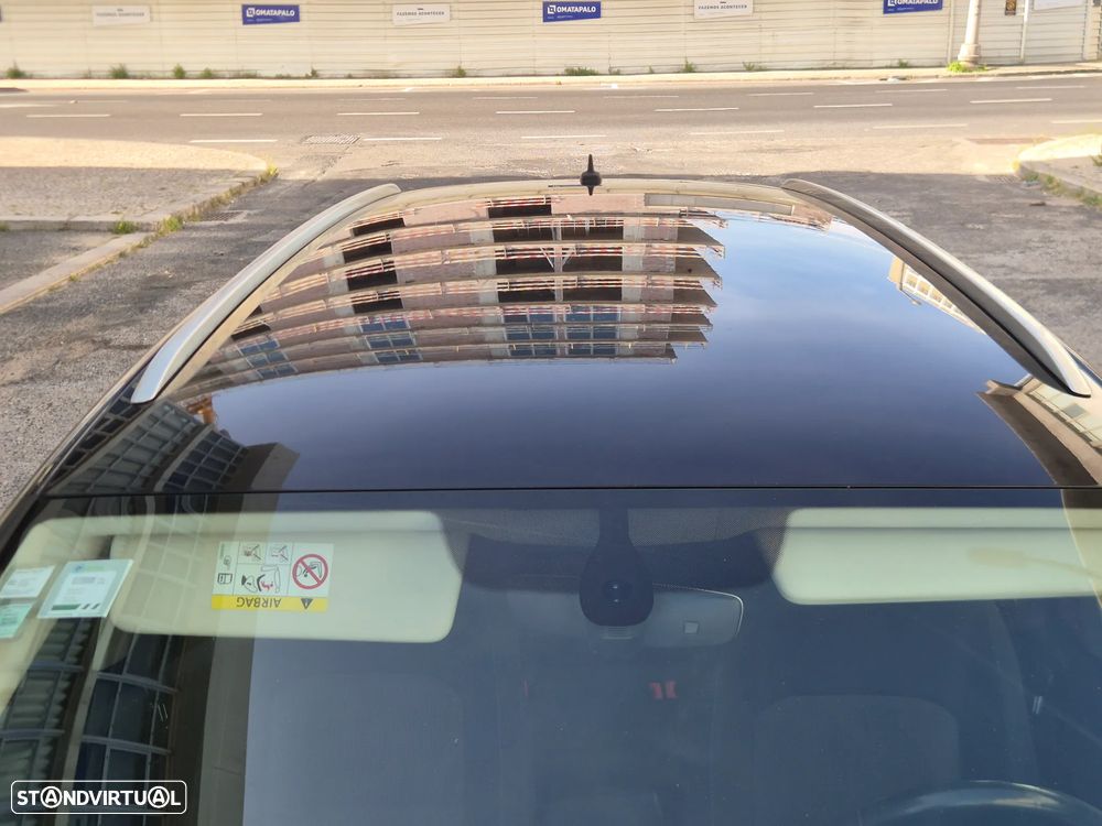 VW Passat Variant 1.6 TDI Confortline DSG - 9