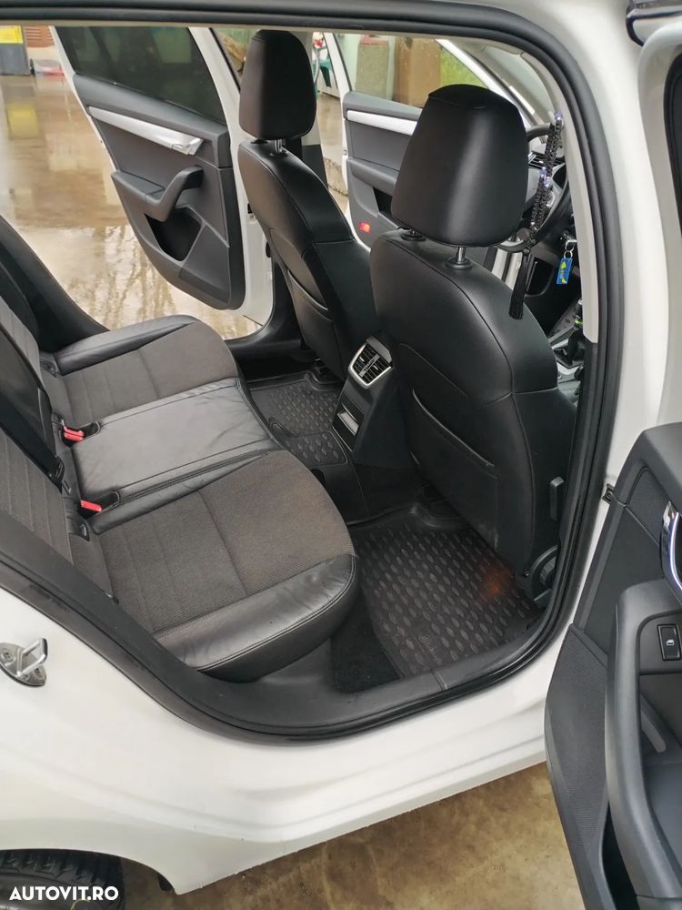 Skoda Octavia Combi 2.0 TDI (Green tec) Ambition - 11