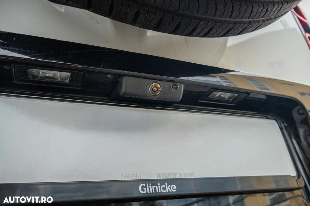 Land Rover Defender 110 3.0 D300 MHEV X-Dynamic SE - 13