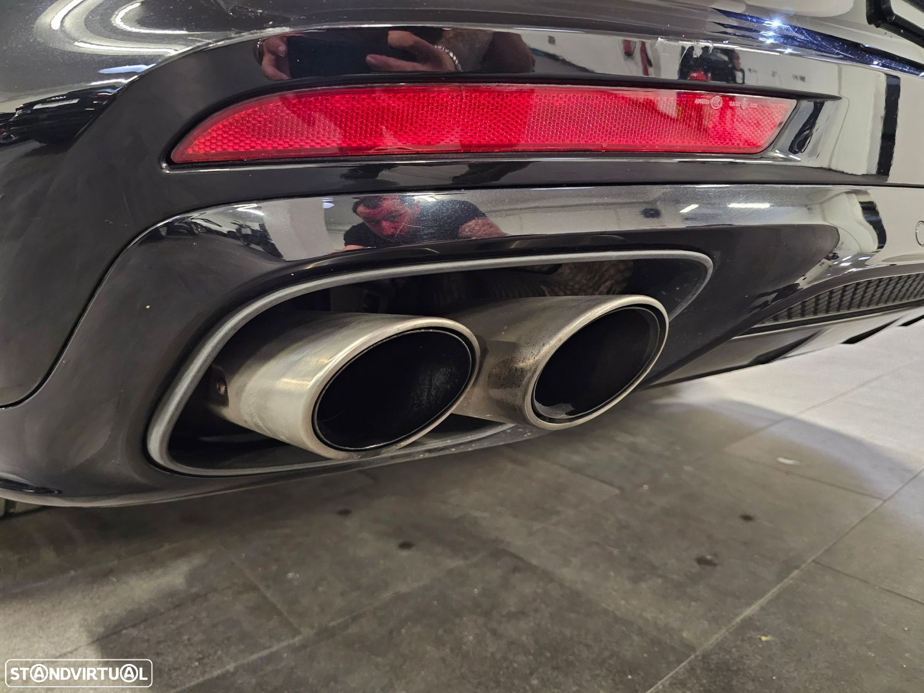 Porsche Panamera 4 E-Hybrid Platinum Edition - 36