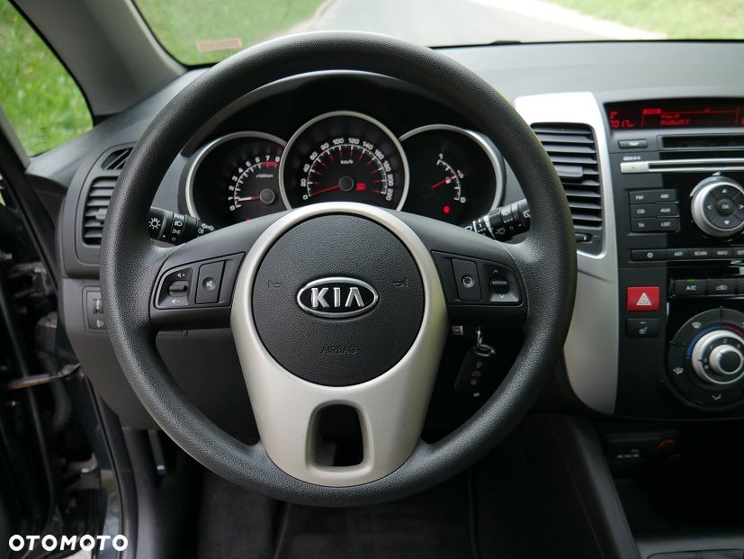 Kia Venga - 12