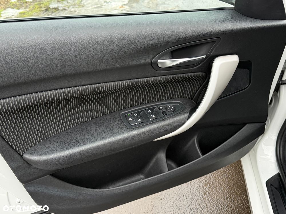 BMW Seria 1 116d M Sport Shadow - 22