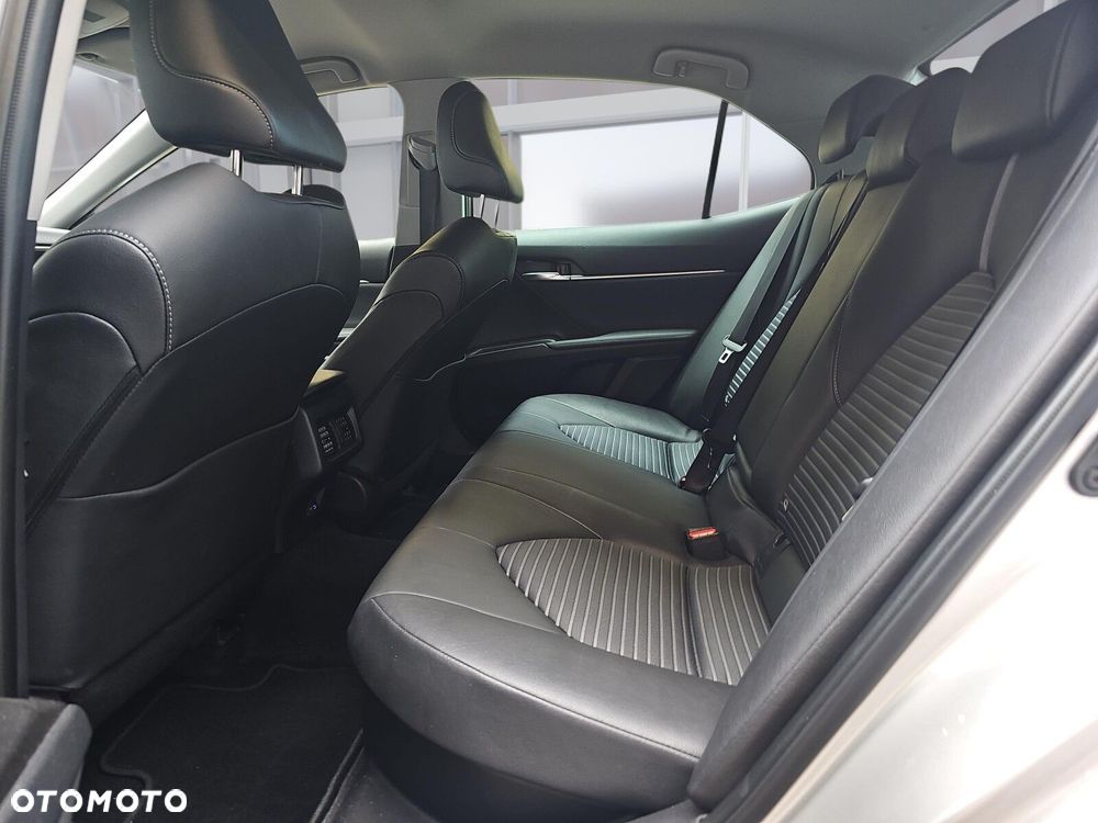 Toyota Camry 2.5 Hybrid Prestige CVT - 9