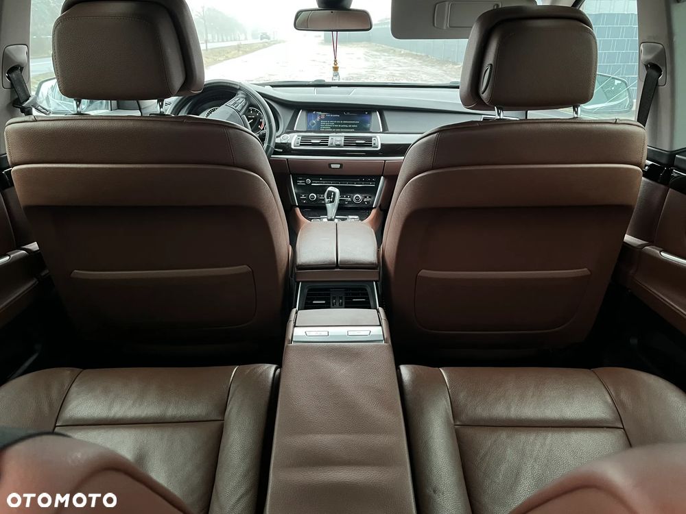 BMW 5GT - 10
