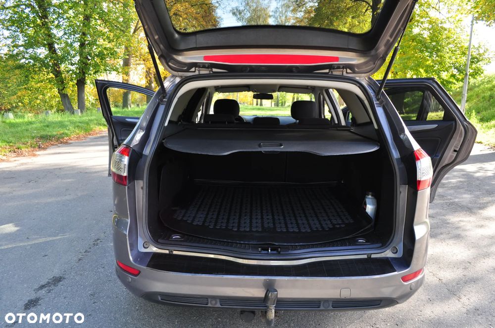 Ford Mondeo - 17