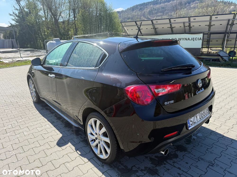 Alfa Romeo Giulietta 2.0 JTDM Distinctive - 5