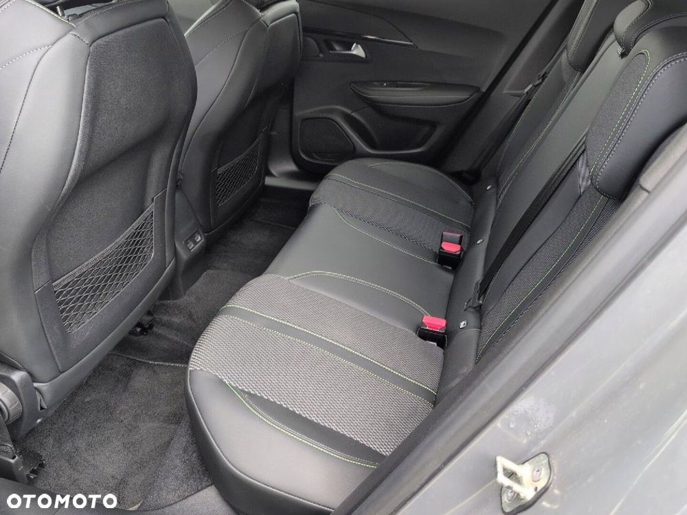 Peugeot 2008 - 11