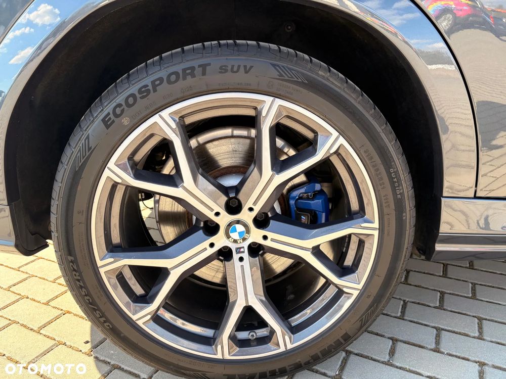 BMW X6 M50i - 10