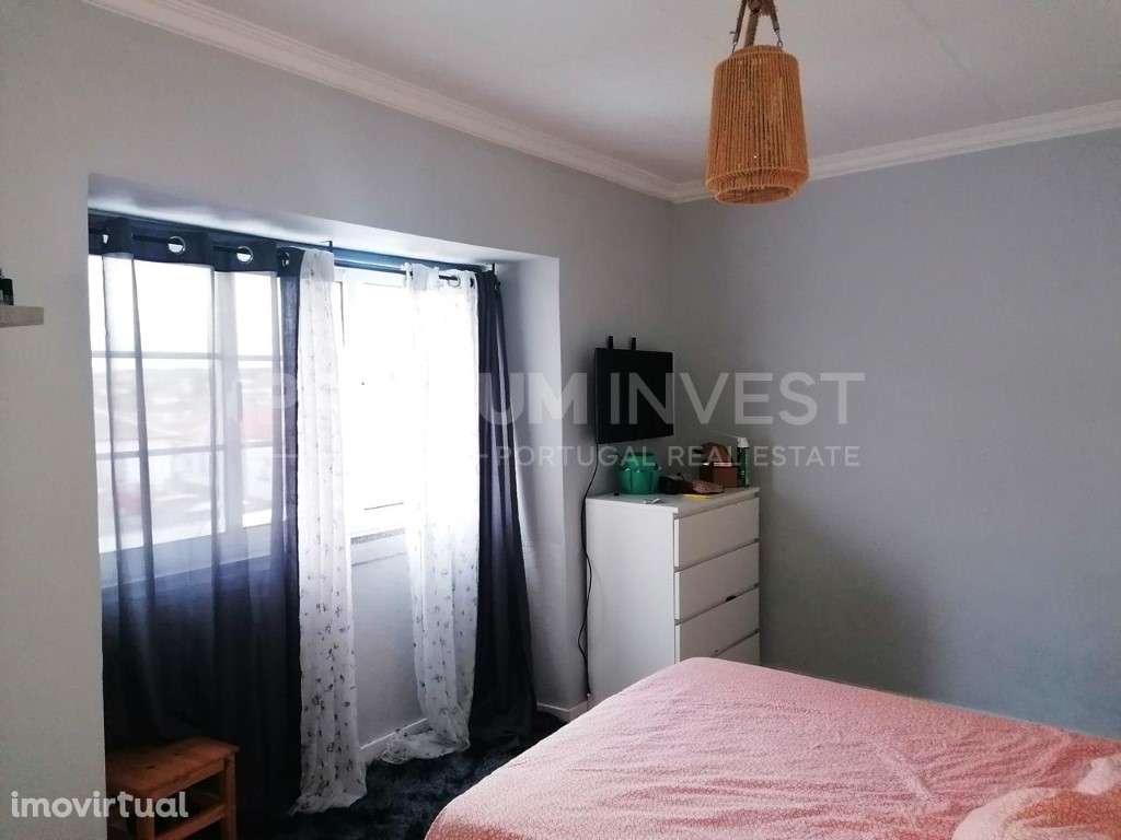 Moradia de tipologia T3 localizada no centro da Praia da Vitória - Grande imagem: 2/31