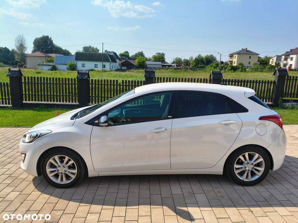 Hyundai i30 1.6 CRDi Comfort EU5 - 4