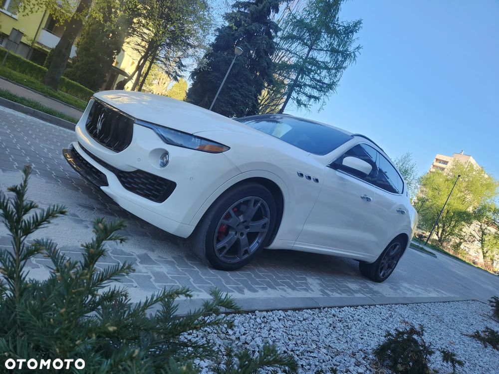 Maserati Levante Q4 - 1