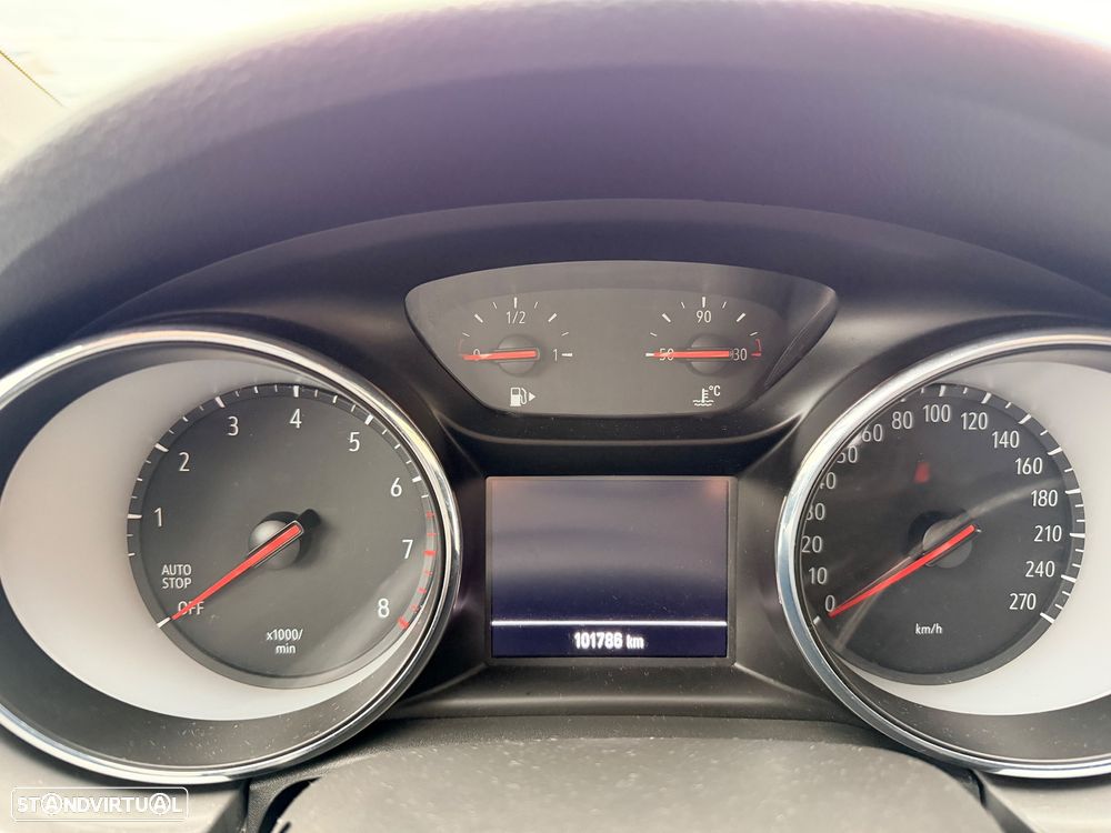 Opel Astra 1.2 T GS Line S/S - 8