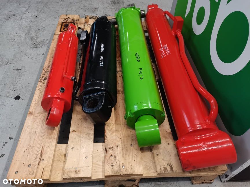 Manitou MT 1030 {Cylinder hydrauliczny masztu} - 5