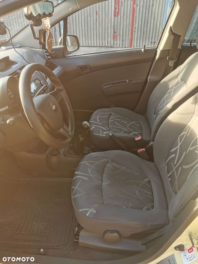 Chevrolet Spark 1.0 Base - 5