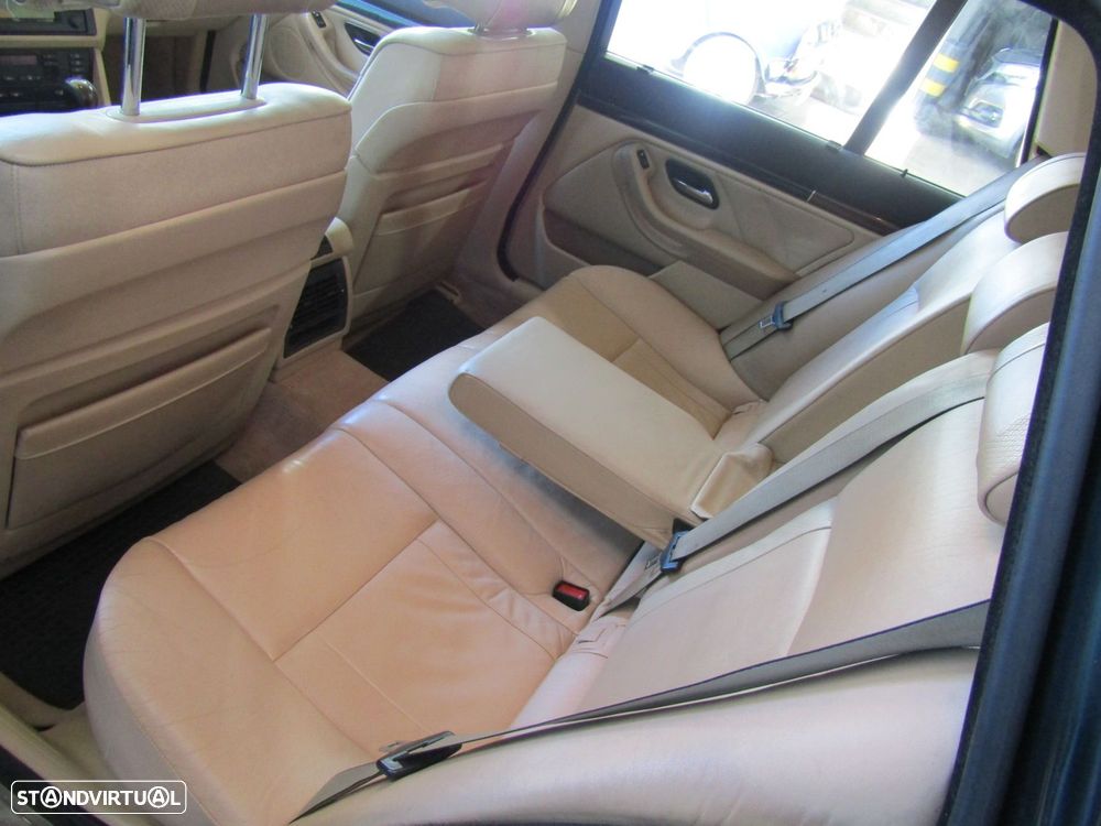 BMW 530 dA Touring — fotografia 9
