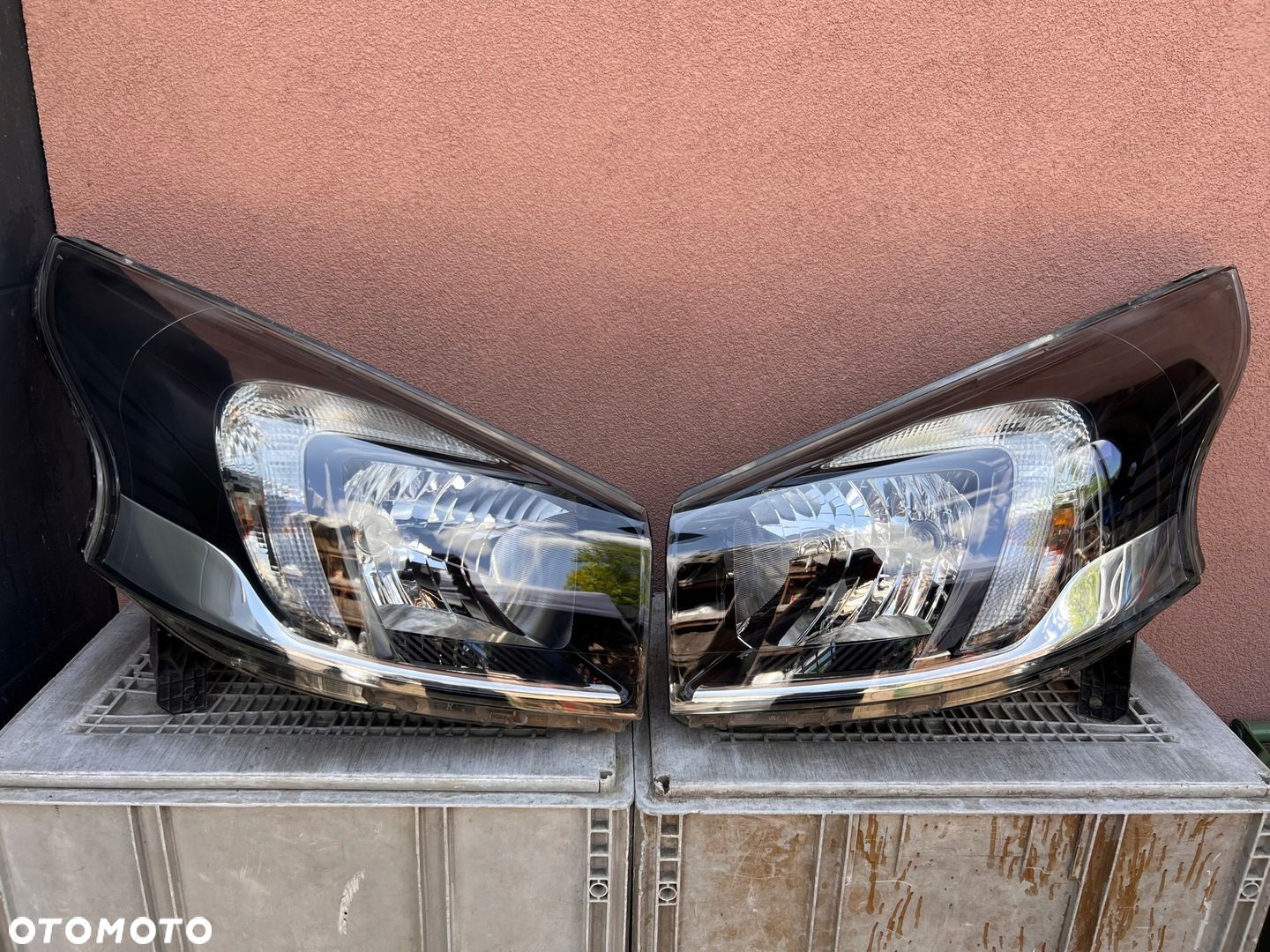 Lampy przednie OPEL VIVARO B LED KOMPLET EUROPA ORYGINALNE HELLA - 1