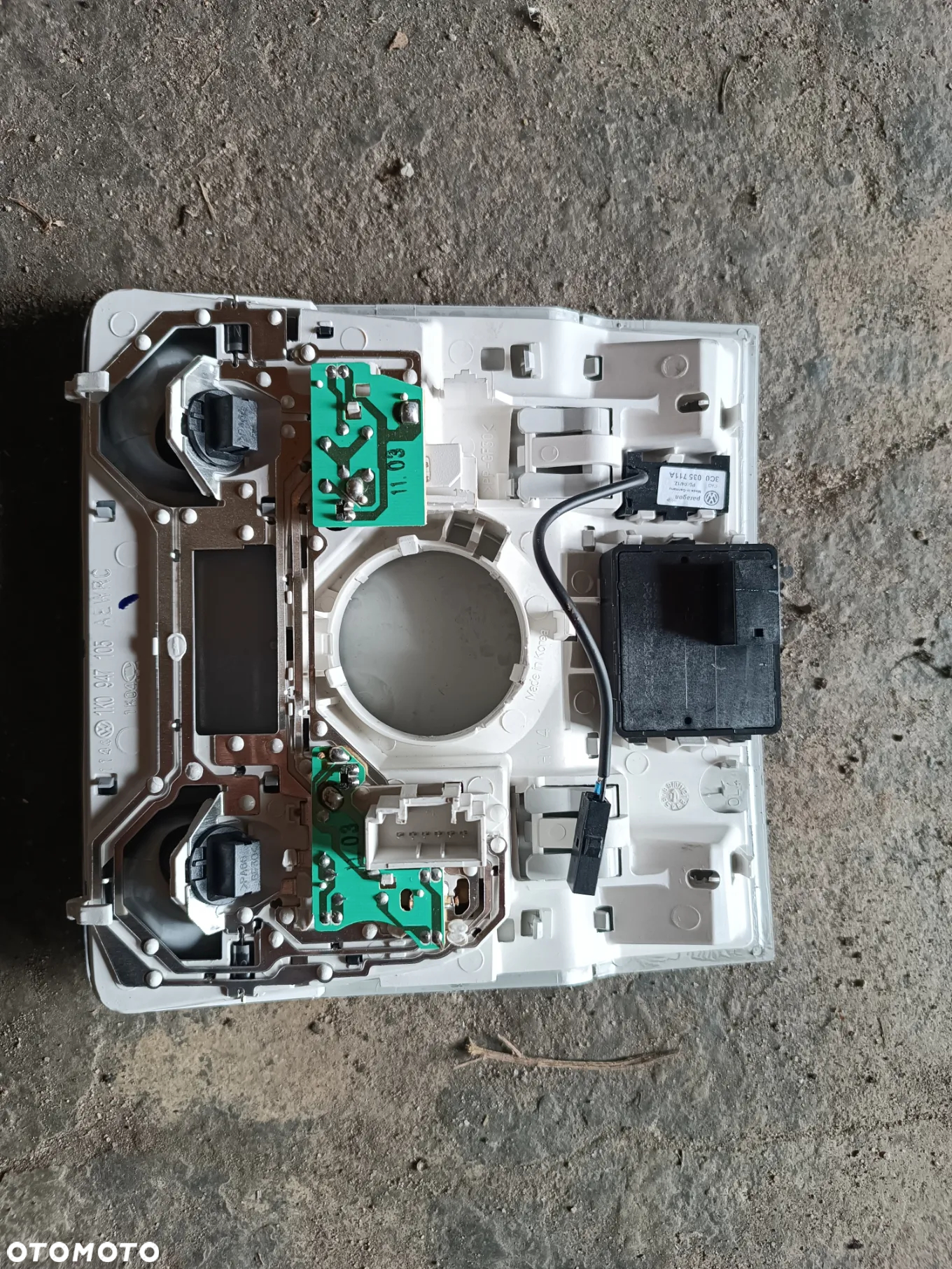 LAMPKA PODSUFITKI VW PASSAT B7 1K0947105AE - 2
