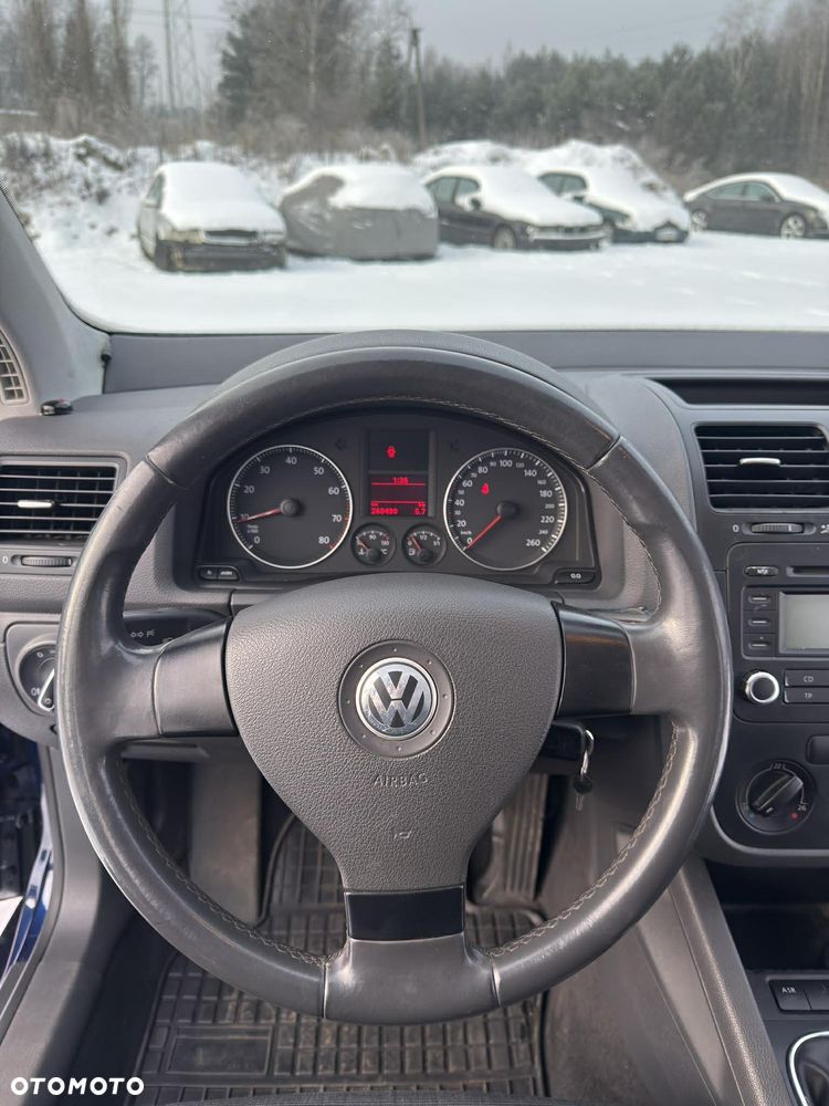 Volkswagen Golf 1.6 FSI Comfortline - 8