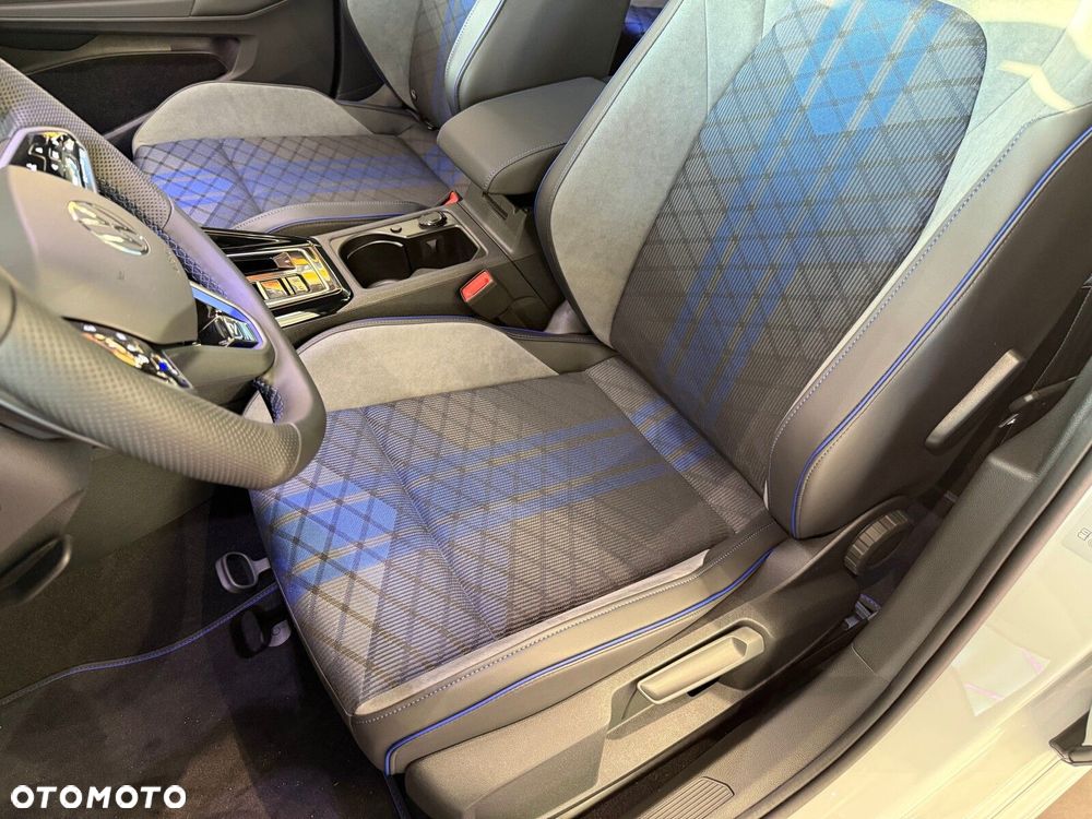 Volkswagen Golf - 15