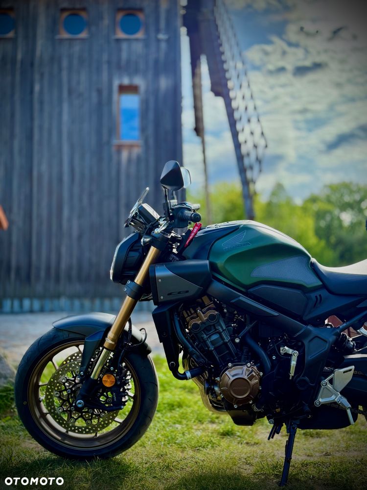 Honda CB - 1