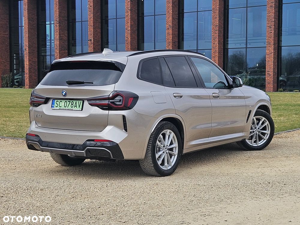 BMW iX3 80kWh Impressive - 11