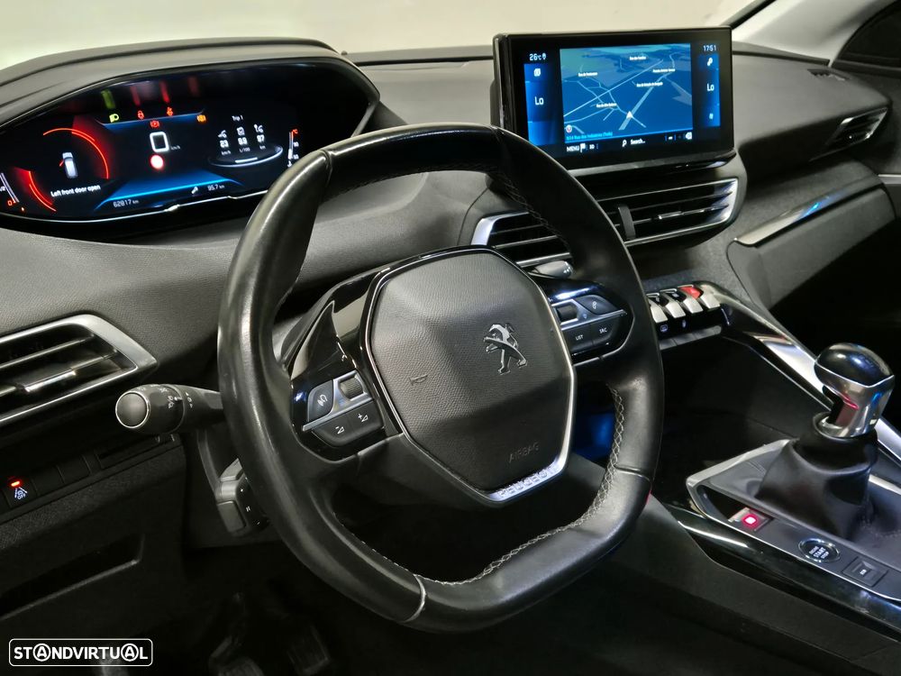 Peugeot 3008 1.2 PureTech Allure Pack - 24