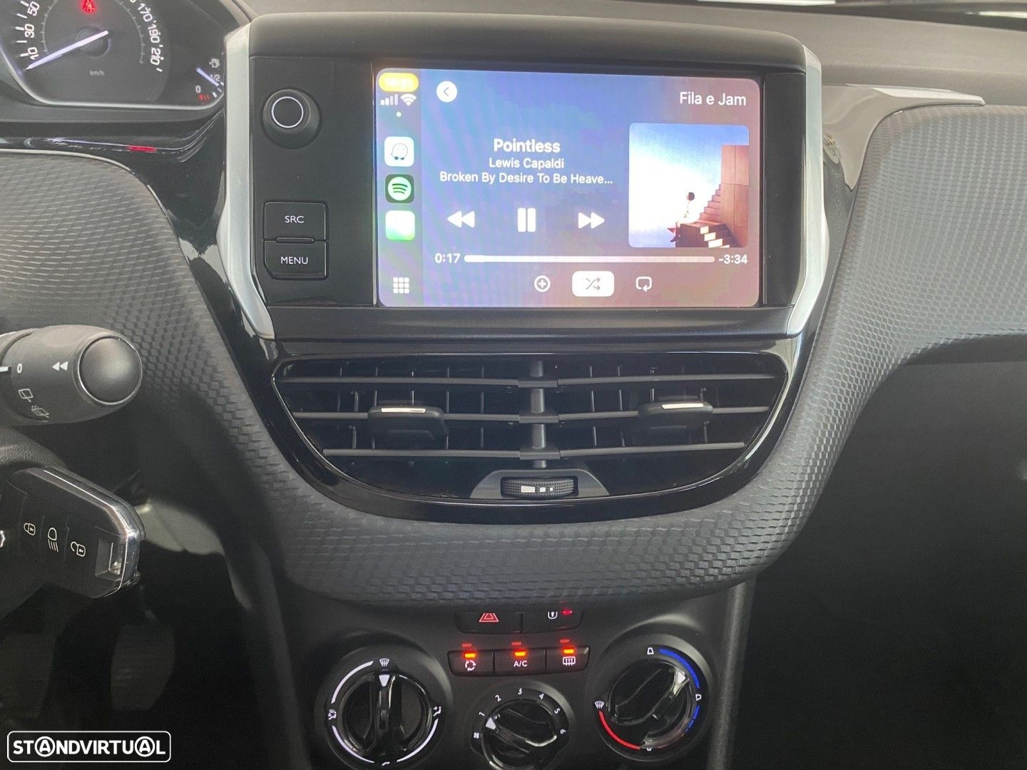 Peugeot 208 1.2 PureTech Signature - 24