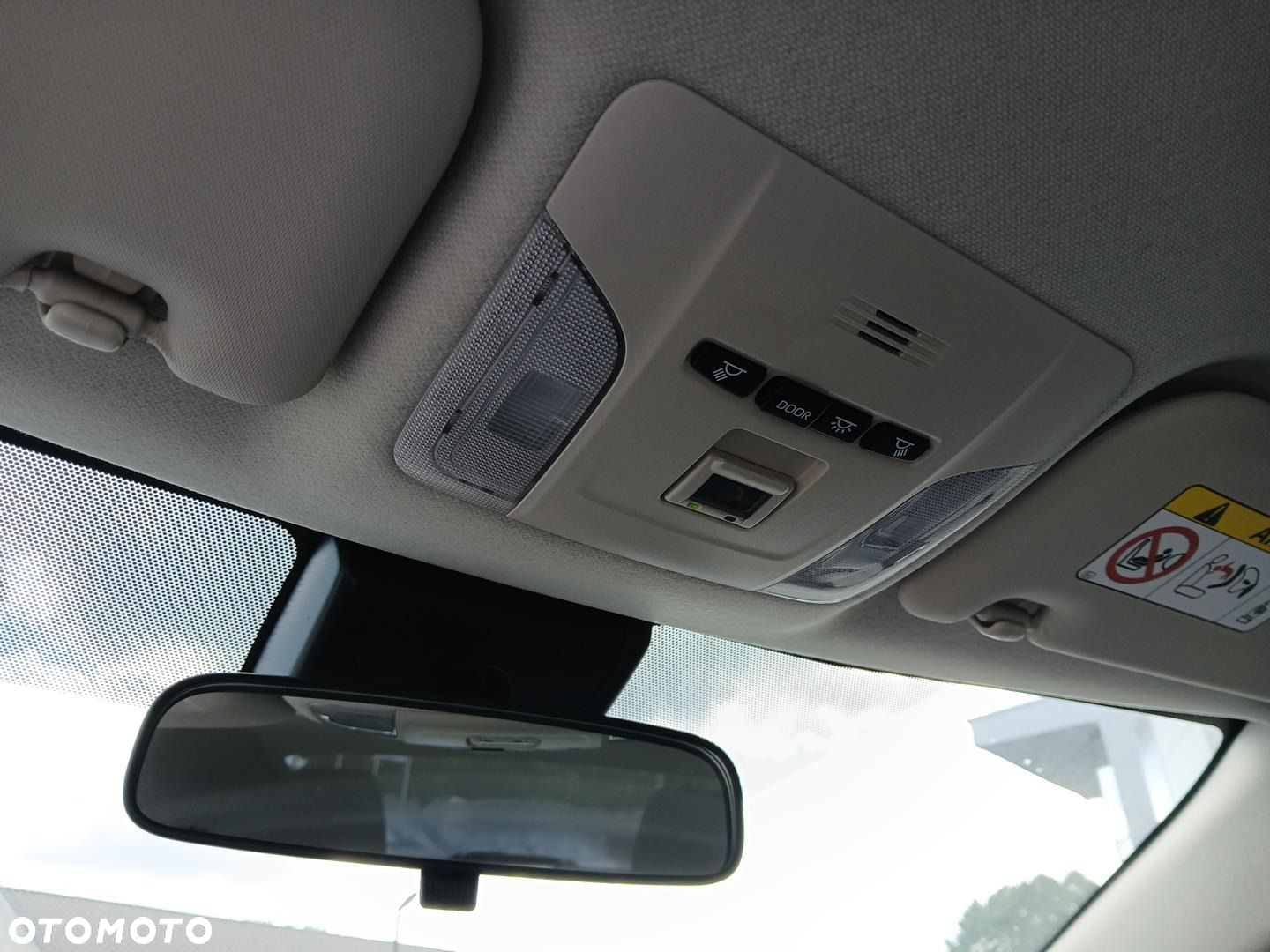 Toyota Corolla 1.8 Hybrid Comfort - 31