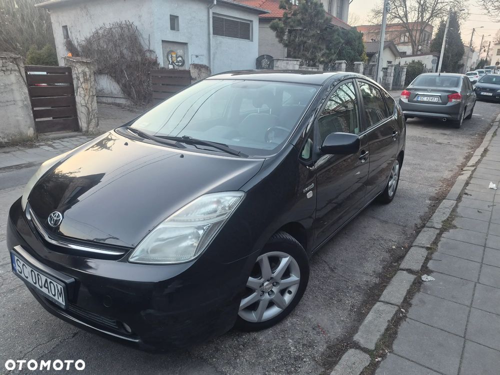 Toyota Prius - 4