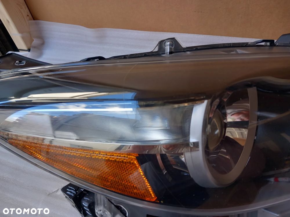 Lampa MAZDA 3 lift 2016- przód/ przednia prawa USA Warszawa Mazowieckie - 11