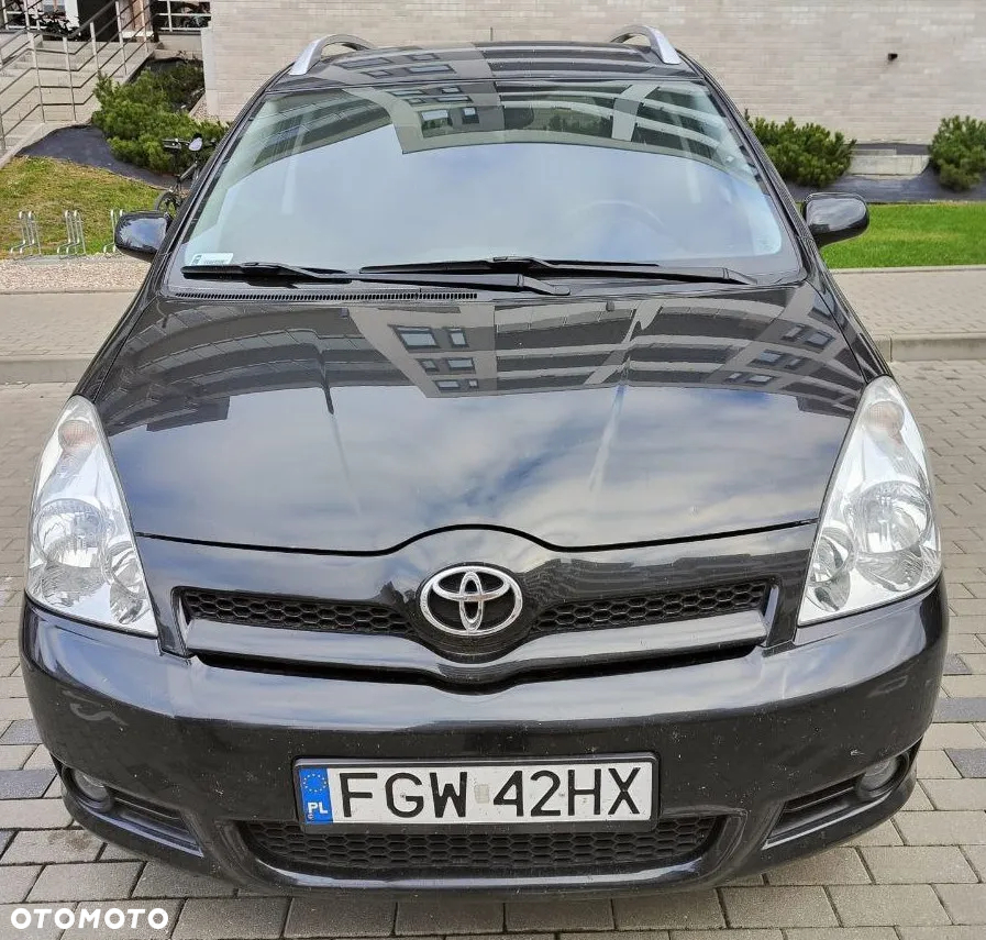 Toyota Corolla Verso - 2