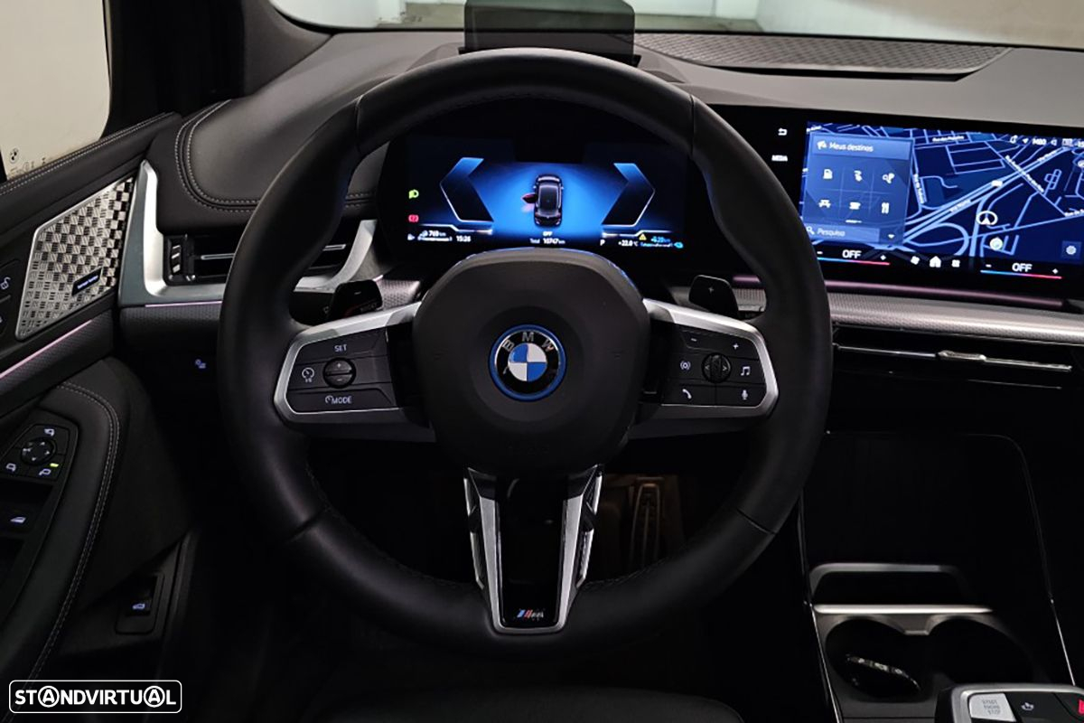 BMW 225i Active Tourer - 14