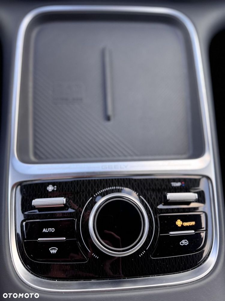 Geely Starray EM-i 1.5 PHEV Max DHT - 26