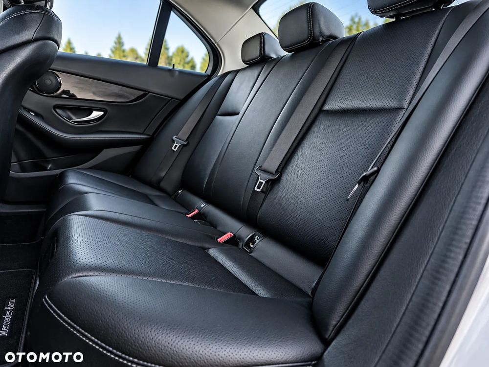Mercedes-Benz Klasa C 200 9G-TRONIC Edition - 14
