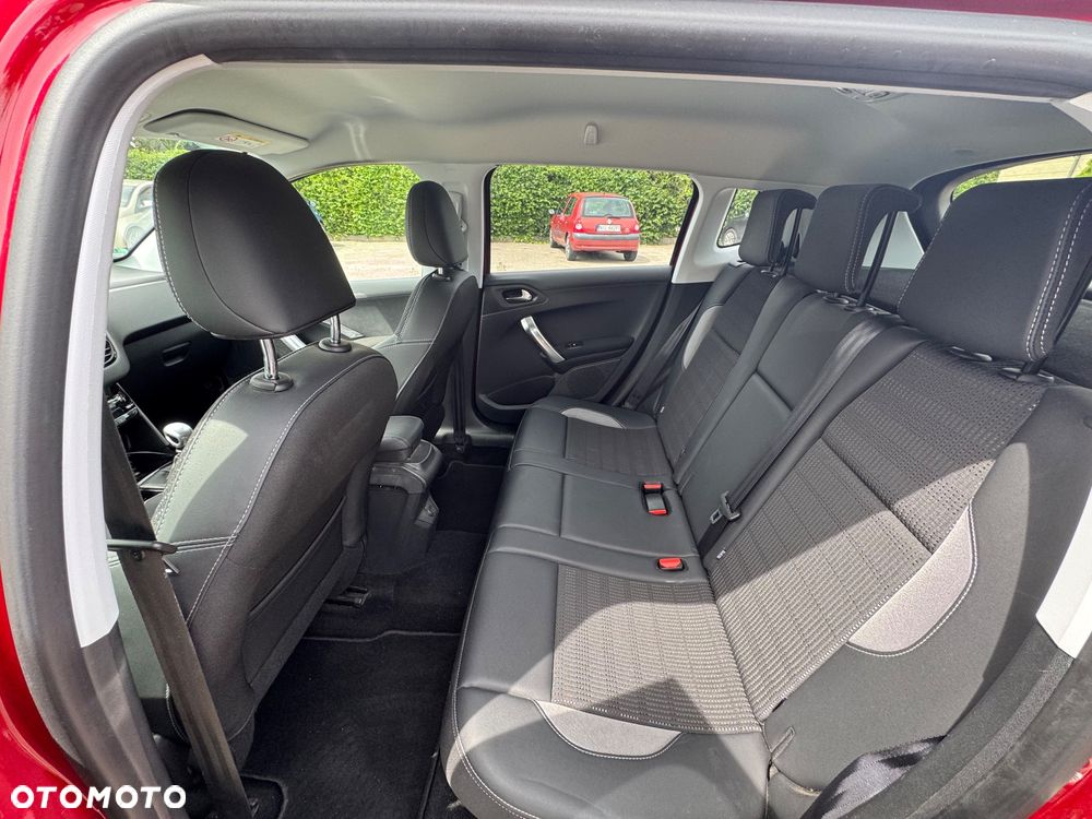 Peugeot 2008 1.2 Pure Tech GPF Active S&S - 11