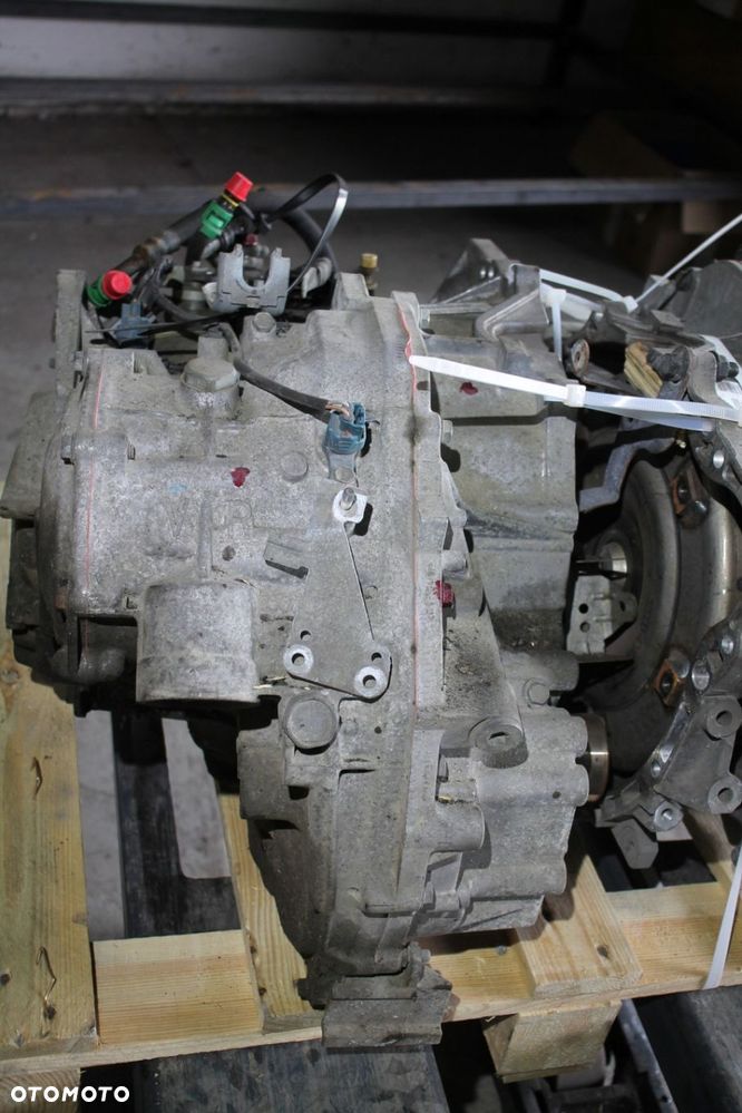 VOLVO XC70 2.5T, 2.4 D5 SKRZYNIA BIEGÓW AUTOMATYCZNA 55-51SN 30681173 - 4