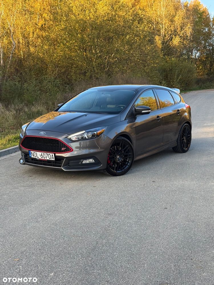 Ford Focus 2.0 EcoBoost ST - 2