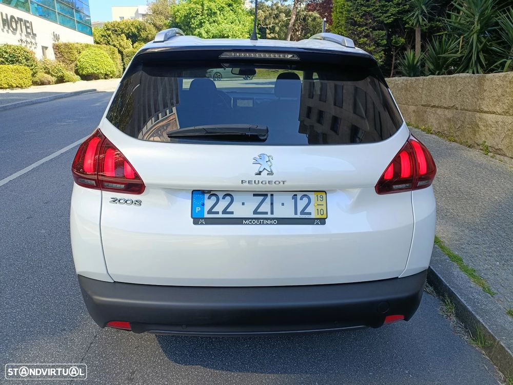 Peugeot 2008 1.2 PureTech Signature - 5
