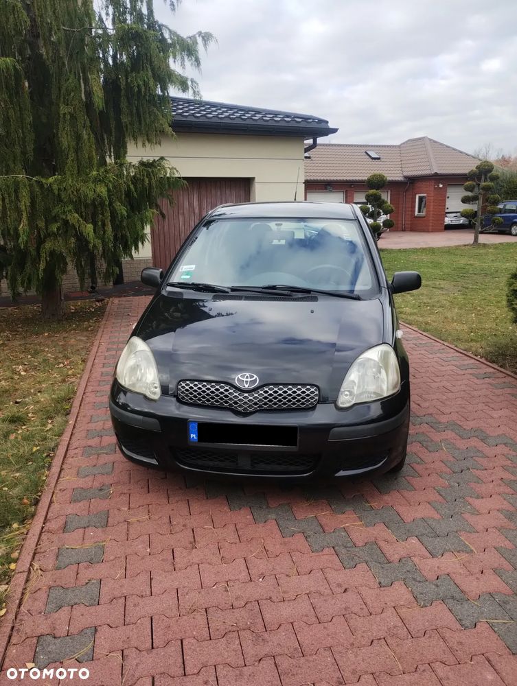 Toyota Yaris - 11