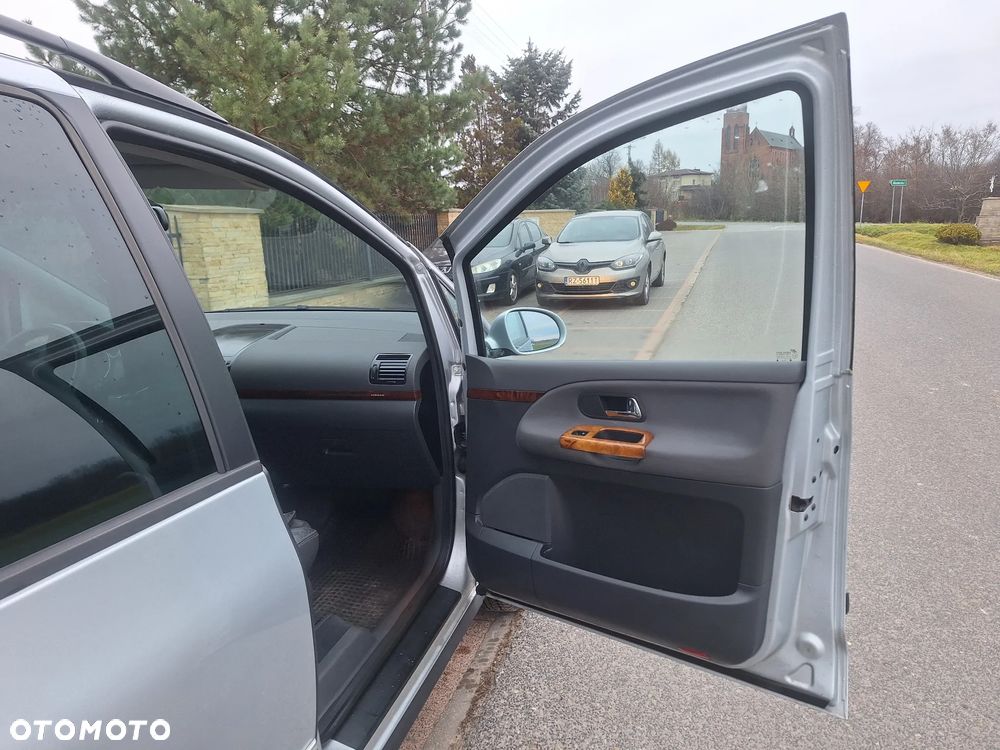 Volkswagen Sharan - 16